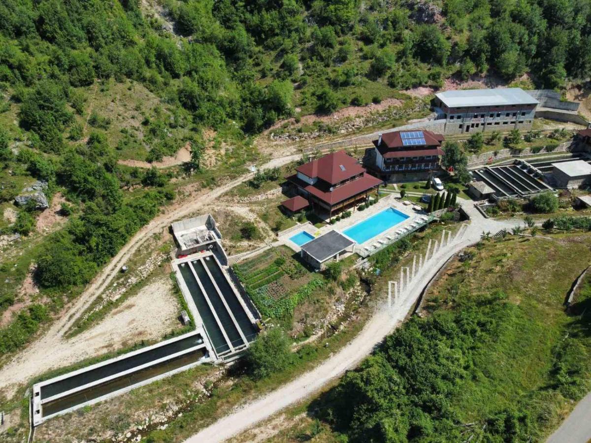 Hotel & Camping Etno Selo Vrelo Berane Exterior foto