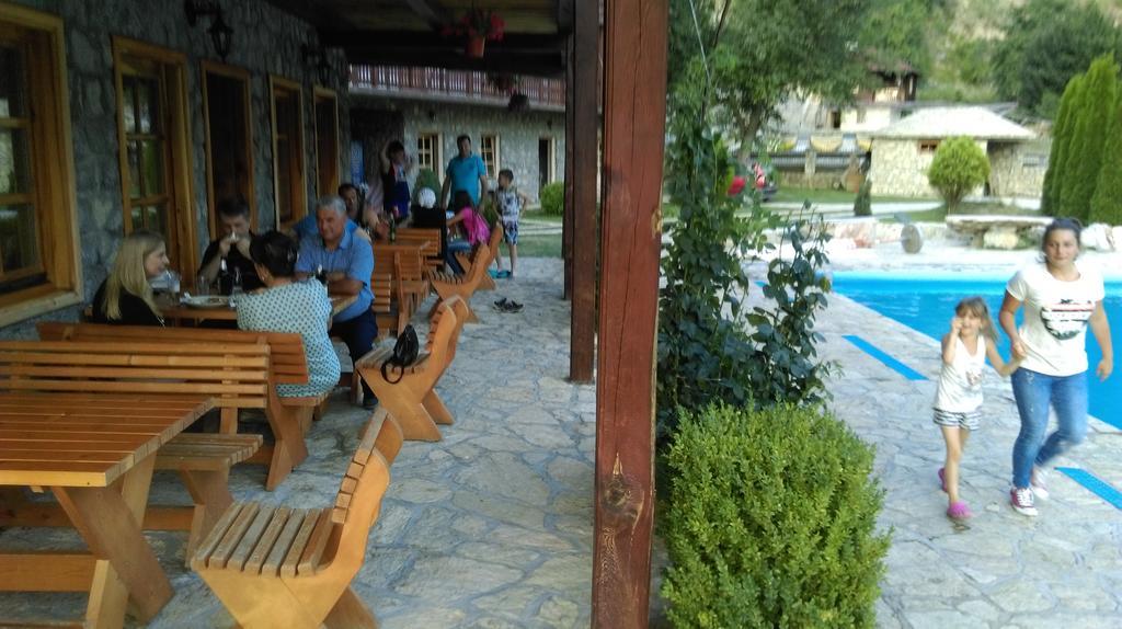 Hotel & Camping Etno Selo Vrelo Berane Exterior foto