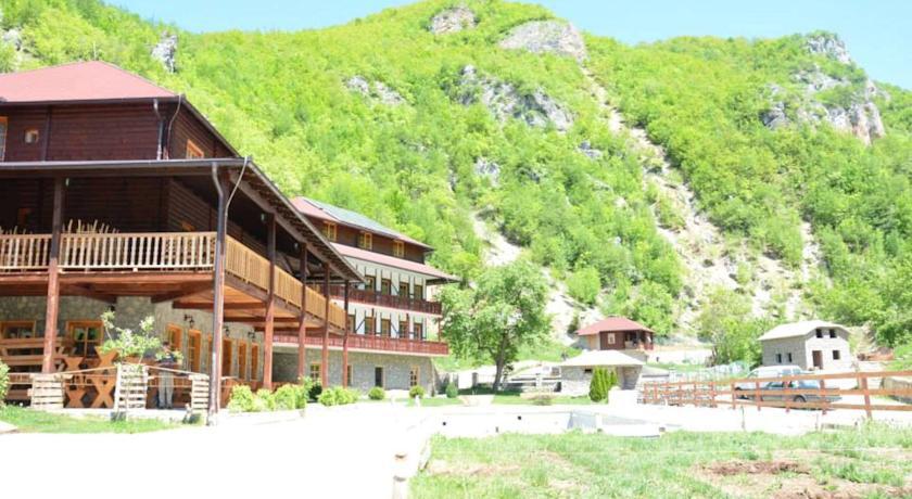 Etno Selo Vrelo & Camping Berane Exterior foto
